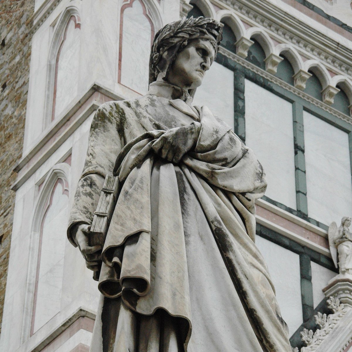 Oggi è il #Dantedì.

Qual è il vostro canto preferito della Divina Commedia?

Ph credits: Francesco Nocito 

#archeostorie #ioleggodante #divinacommedia #cultura #poesia #beniculturali #mic #ministerodellacultura #firenze #statua #scultura #santacrocemus