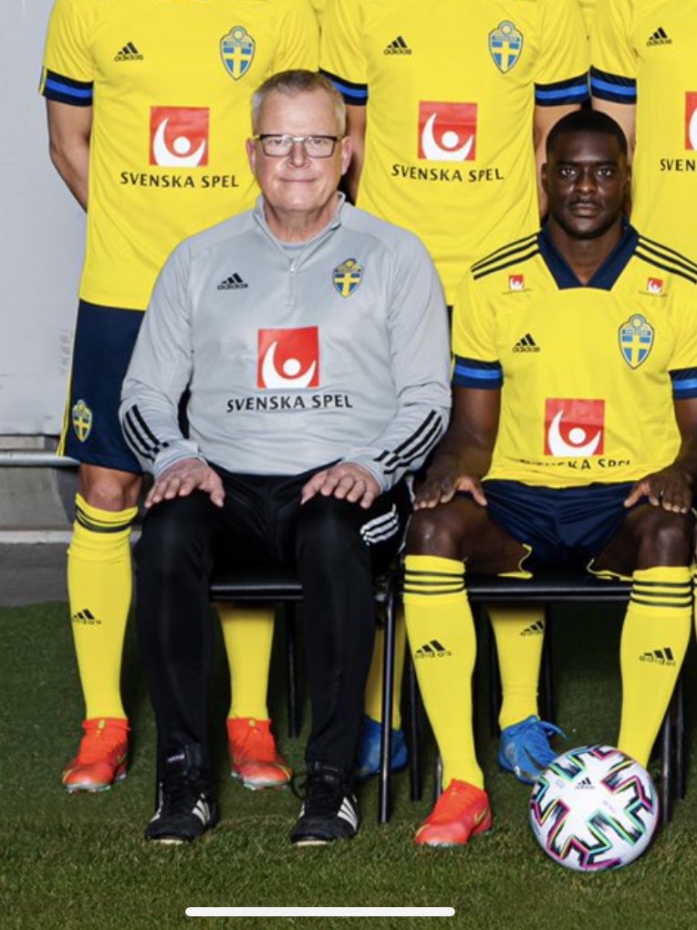 milleakbarzadeh's tweet photo. Janne ser lite ut som en NO-lärare här https://t.co/DSxafmQJHX