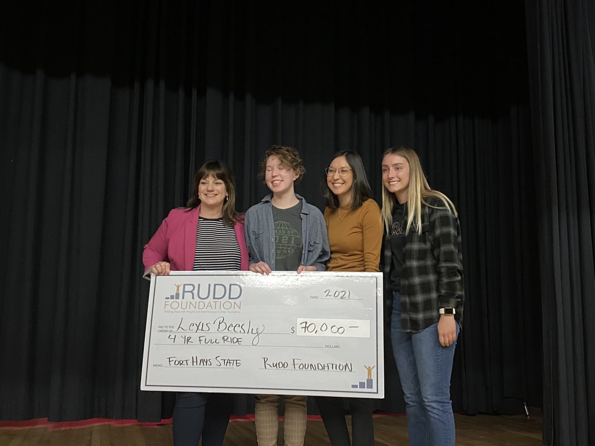 LeightonRudd's tweet photo. @USD482Dighton student Lexis B receives the Rudd Scholarship.  Way to go, Lexis! @RuddFoundation https://t.co/pSqh19jxQB