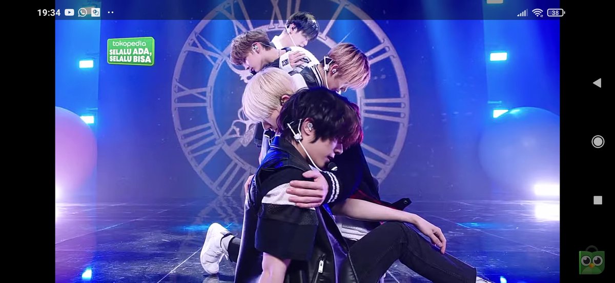 priliankim's tweet photo. Sayang sayang akuu ❤❤ thank you tokopedia #TXTDiTokopediaWIB #TokopediaWIB #TomorrowXTogetherdiTokopediaWIB #TOMORROW_X_TOGETHER https://t.co/Vfvn3DojlN