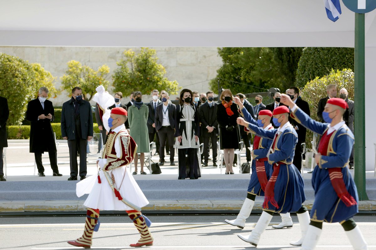 GAngelopoulou's tweet photo. 200 χρόνια μετά την Επανάσταση! 200 χρόνια σύγχρονη Ελλάδα! Προχωρήσαμε, αντέξαμε στις δυσκολίες, δημιουργήσαμε. Σήμερα, περήφανοι για τη διαδρομή μας, συνεχίζουμε με αυτοπεποίθηση στον τρίτο αιώνα του νεότερου Ελληνικού Κράτους. Χρόνια Πολλά Ελλάδα μας! Χρόνια Πολλά Έλληνες!🇬🇷GA https://t.co/109NDQwyrQ