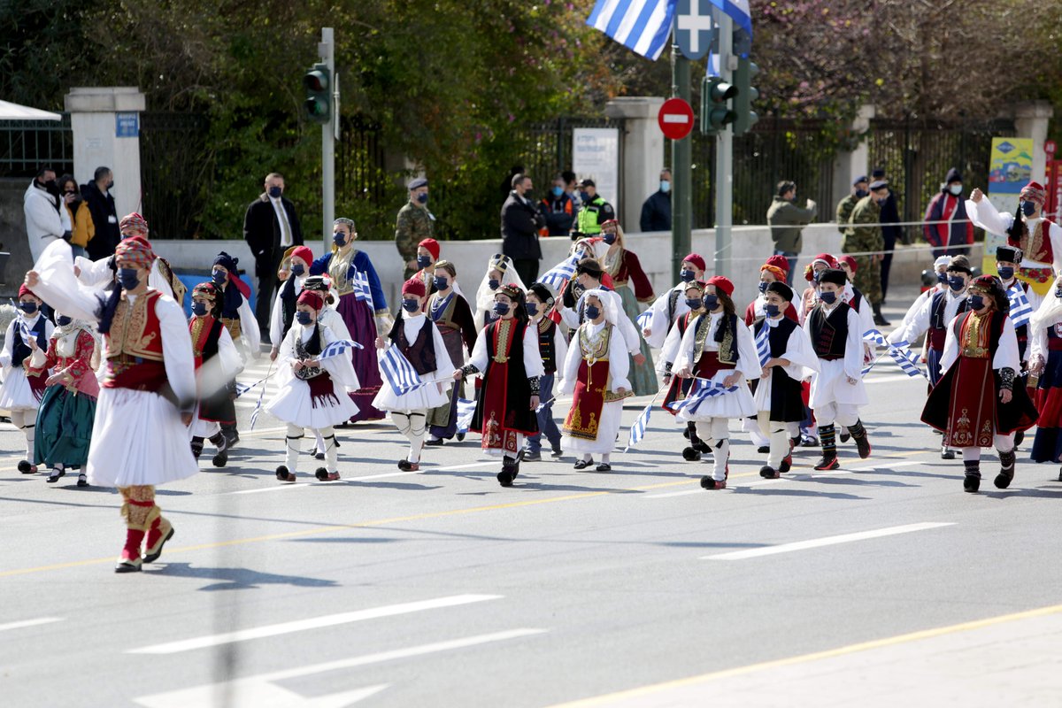 GAngelopoulou's tweet photo. 200 χρόνια μετά την Επανάσταση! 200 χρόνια σύγχρονη Ελλάδα! Προχωρήσαμε, αντέξαμε στις δυσκολίες, δημιουργήσαμε. Σήμερα, περήφανοι για τη διαδρομή μας, συνεχίζουμε με αυτοπεποίθηση στον τρίτο αιώνα του νεότερου Ελληνικού Κράτους. Χρόνια Πολλά Ελλάδα μας! Χρόνια Πολλά Έλληνες!🇬🇷GA https://t.co/109NDQwyrQ