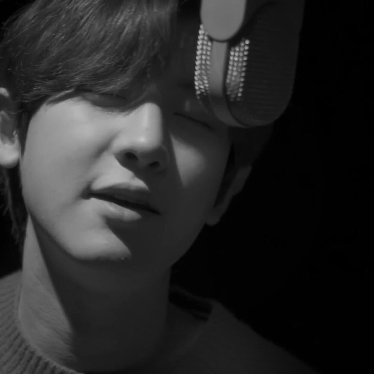 ExolGeorgian's tweet photo. ✨#CHANYEOL #ChanyeolinTheBox #exo #georgianexol https://t.co/mOjOyHPiuJ