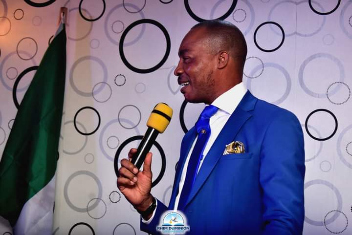 RHIMGlobal's tweet photo. #MomentsFromService #ChurchPhotos
Moment from teaching #TheWord with Pastor Lanre Saba during the Sunday Second Special Service
Topic: Supernatural Transformation
#RHIMGlobal
#RHIMDCC
#SundayService
#MiracleService
#SupernaturalTransformation
#DivineLifting https://t.co/Sy52ZVT4eS