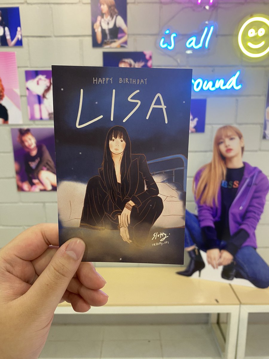 slotty_sit's tweet photo. มาเเย้ว พร้อมเอาของมาวางแล้วด้วย
ขอบคุณ Give away จาก @lisoonation_th น่ารักมากเลย
อย่าลืมมากันนะที่ @FandomCafe_ 😍😍
เราเอาโปสการ์ดมาวางที่ร้านด้วย
อย่าลืมเเวะมาเอาแล้วถ่ายอวดด้วยนะ ปล. ของเรารูปสุดท้ายเลย อิอิ
#0327Lisabirthday
#LisaAmazingGirl
#lisoo #lisa https://t.co/NhQ7RXV2db