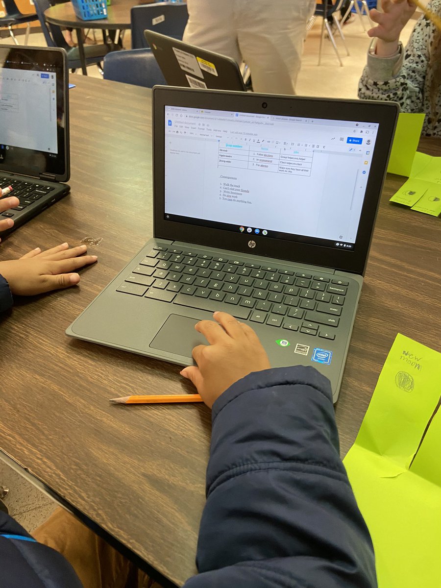 GreenKammi's tweet photo. @BearsBassetti teacher, Ami Martinez, creating autonomous and collaborative learners through her facilitation of team roles, norms and choice boards. @abilene_isd @abileneisdsupt @engage_learning @ShannonKBuerk @robynscott_e2L #CatalystClassrooms https://t.co/6TIBoJvCVS