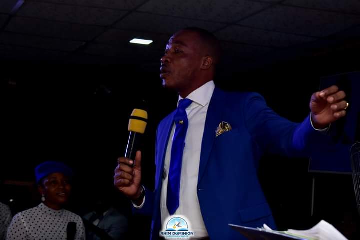 RHIMGlobal's tweet photo. #MomentsFromService #ChurchPhotos
#SabaQuotes: Tell me a man that LEARN the lessons of Life and I will show you a man who has made MISTAKES in life - Pastor Lanre Saba
#RHIMGlobal
#RHIMDCC
#SundayService
#MiracleService
#SupernaturalTransformation
#DivineLifting https://t.co/NkYKoWGQoC