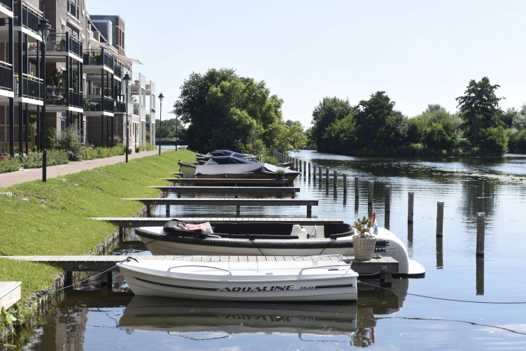 Een buitenkans voor iedere booteigenaar: een eigen aanlegsteiger! In het centrum van Roelofarendsveen aan het Zuidoeverpad bieden wij nog enkele ligplaatsen aan. 
woneninwestend.nl/ligplaatsen

#WoneninWestend #LekkerWonen #Wonen #Heembouw #Ligplaatsen #Roelofarendsveen⁠ #DeOevers