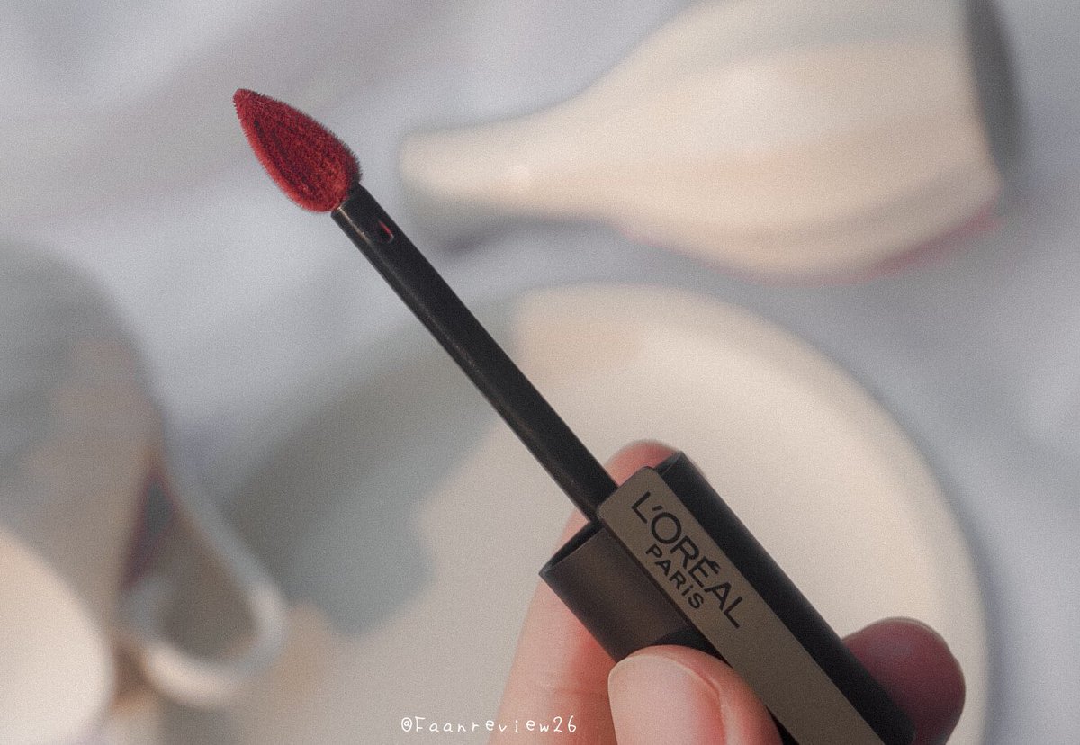 FaanDelacour's tweet photo. ลิปลอรีอัล สี 129 ทา ombre คือลูกคุณมาก สีสวยสุด ตุ่นๆกำลังดี ดูแพงไม่เอิ้กอ้าก ยกให้เป็นสีกันตาย ㅠㅠ ชอบความเบา ทาซ้ำได้ไม่หนักปาก ขอยอมแพ้ มาเอาเงินชั้นไปนังตัวดี!! https://t.co/xAf4dRSaAn