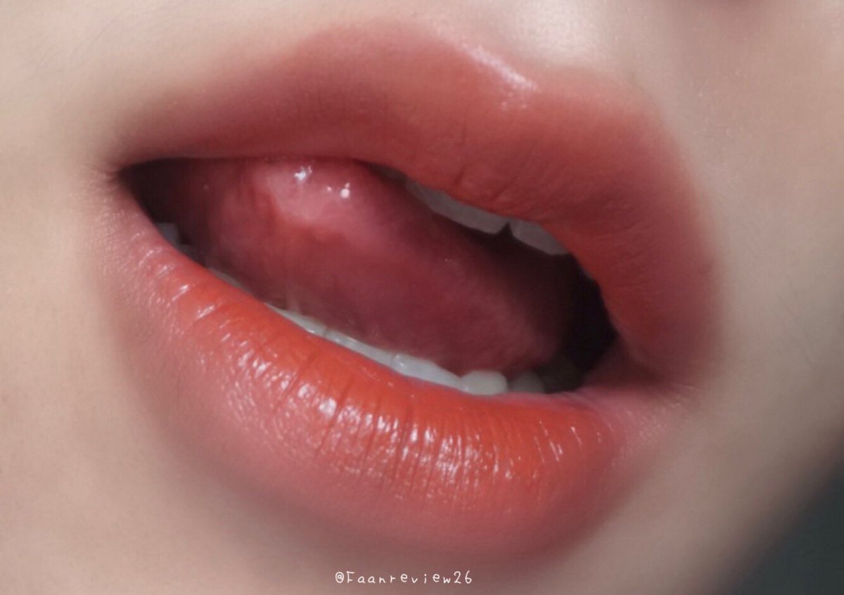 FaanDelacour's tweet photo. ลิปลอรีอัล สี 129 ทา ombre คือลูกคุณมาก สีสวยสุด ตุ่นๆกำลังดี ดูแพงไม่เอิ้กอ้าก ยกให้เป็นสีกันตาย ㅠㅠ ชอบความเบา ทาซ้ำได้ไม่หนักปาก ขอยอมแพ้ มาเอาเงินชั้นไปนังตัวดี!! https://t.co/xAf4dRSaAn