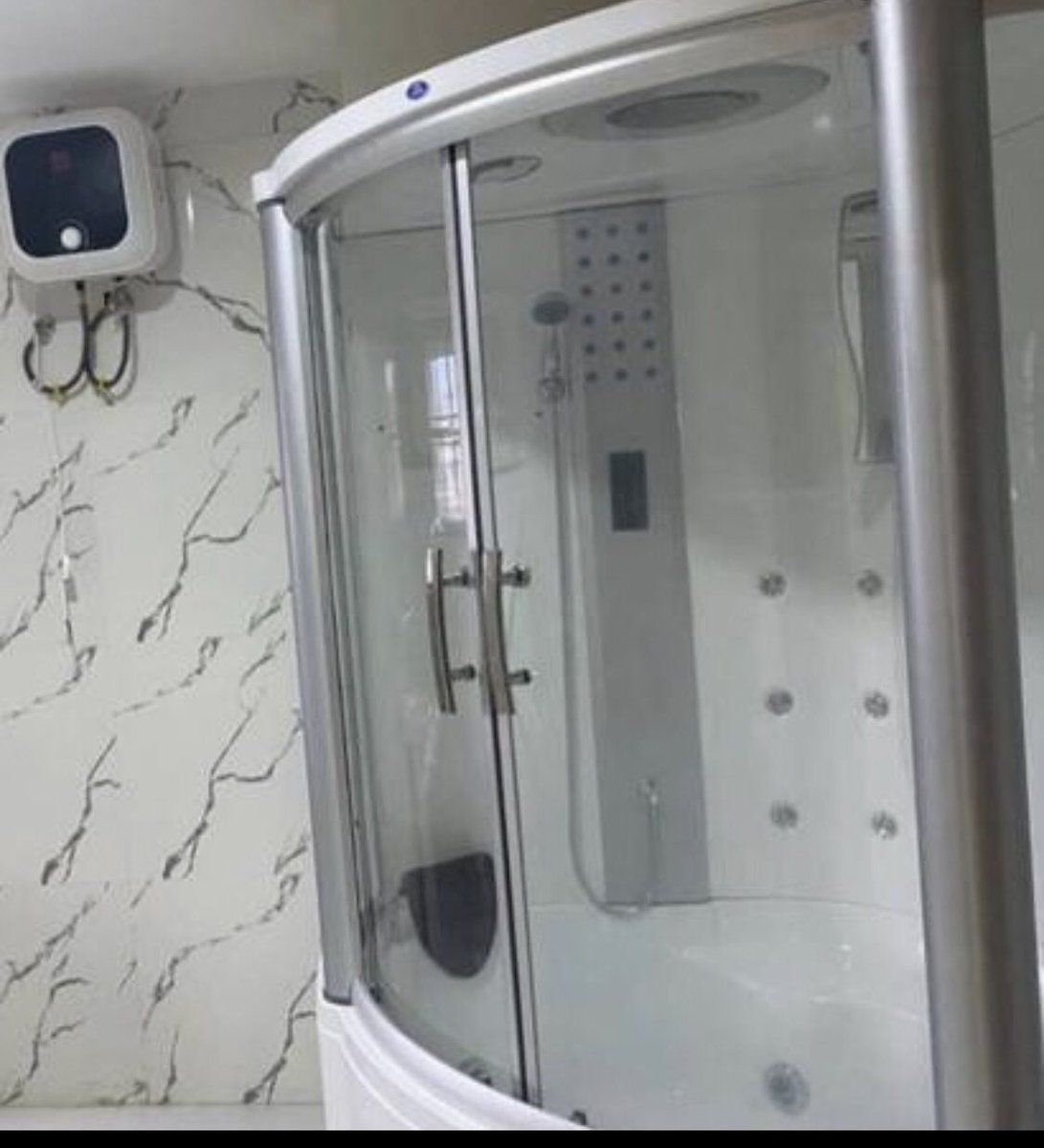 amara_sisi_'s tweet photo. Beautifully white Design 6 Bedroom with penthouse fully detached duplex with 2 bedroom BQ.
.
located in a serene environment within an estate at Efab gwarimpa.
.
-whole house audio and video distribution and CCTV cameras inclusive.
-In ceiling stereo speakers https://t.co/1cbSiyxtsK