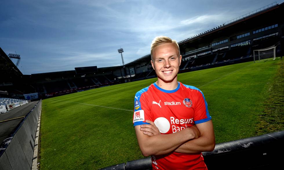 FotboltiTalk's tweet photo. Delighted to announce that our next guest on the podcast will be @Danielhafsteins 🇮🇸

Can't wait to get chatting about KA, Helsingborg, FH and a ton more.

We'll be recording today so please get any questions in quickly - DM or reply as always 📩 https://t.co/ZcS5Q8dXwX