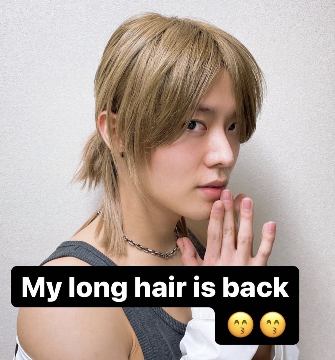 jsccult's tweet photo. we believe in yuta’s long hair supremacy https://t.co/YDfSxU4u9X