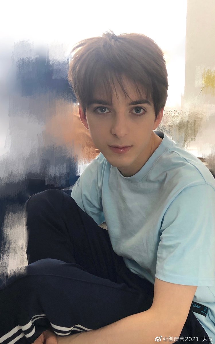David_Fan_Club's tweet photo. Новый Weibo пост. 25 марта.
@DAVIDKOLOSOV_ https://t.co/PJRMNlwjVe