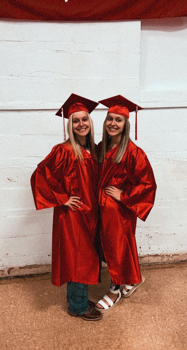 natalierosss21's tweet photo. Graduation T- 72 days 🎊🎉 https://t.co/XLTvk09XhG