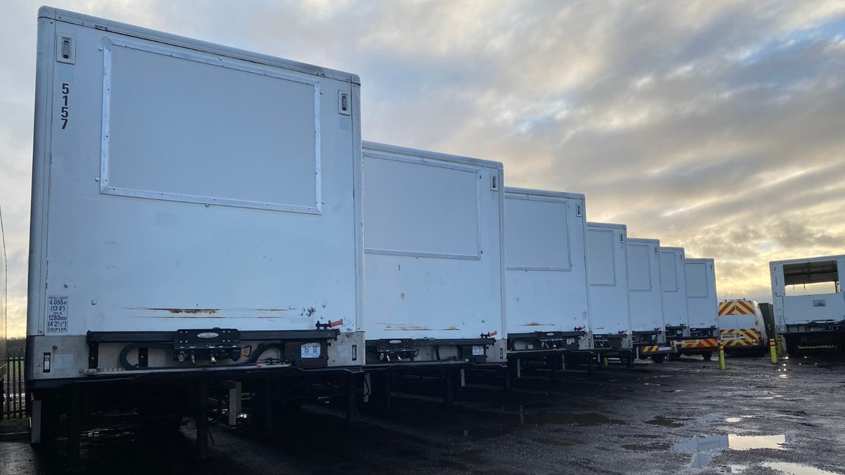 BSTrailersltd's tweet photo. We currently have a number of box trailers for sale so get in touch on 01525 379995 or visit our website now https://t.co/lcwCYCy9Nc to secure your trailer!

#trailers #boxtrailers #bstrailers #forsale https://t.co/1TTrPcUhBq
