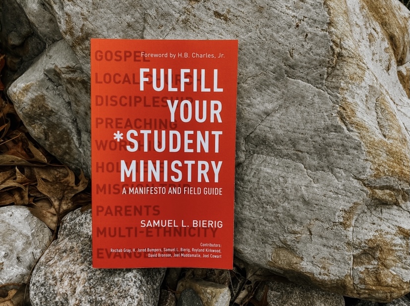 MBTS's tweet photo. GIVEAWAY: For Day 25 of #MBTSBooks,  we are giving away Fulfill Your *Student Ministry by Sam Bierig (@Ecclesiologian), Dean of @SpurgeonColl.

FOLLOW @MBTS and RT + LIKE this tweet to enter.

https://t.co/4E4fxXOmRY https://t.co/oK7INUihSn