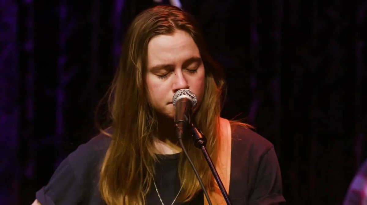 LovedaID's tweet photo. IT'S SOOOO GOOD!!
.
@julienrbaker baru saja menyelesaikan Live Stream Concert untuk album terbarunya "Little Oblivions"!
.
Performance prima berhasil ditunjukan Julien di konser ini!
Kamu nonton juga kan?
.
#LoveDaID #LoveDaMusicUpdate #music #musicnews #julienbaker https://t.co/jeFrvLd3GN