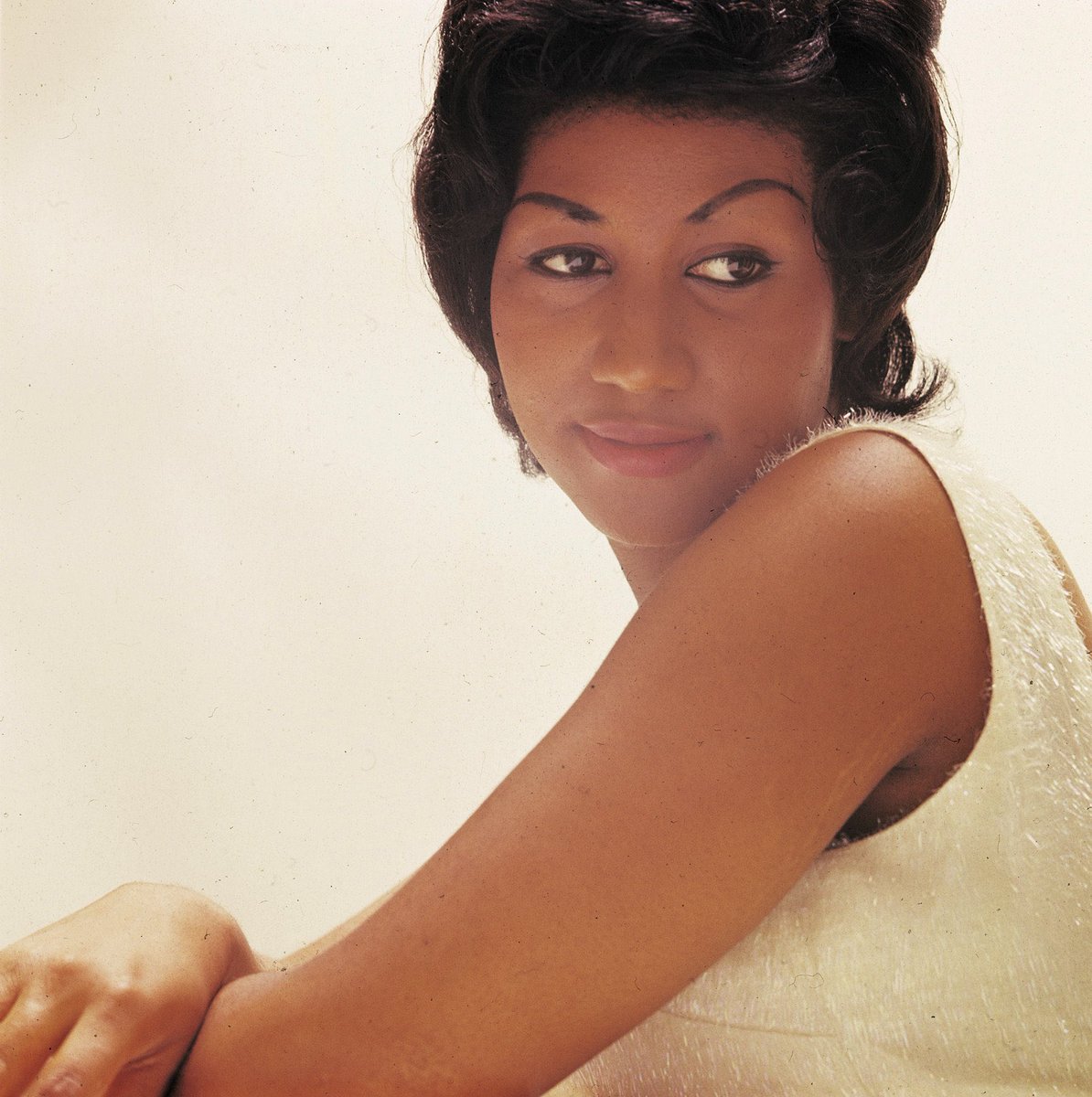 blkgirlculture's tweet photo. Happy Birthday to the Queen of Soul, Ms. Aretha Franklin🕊💕 https://t.co/wxwQZloPZY