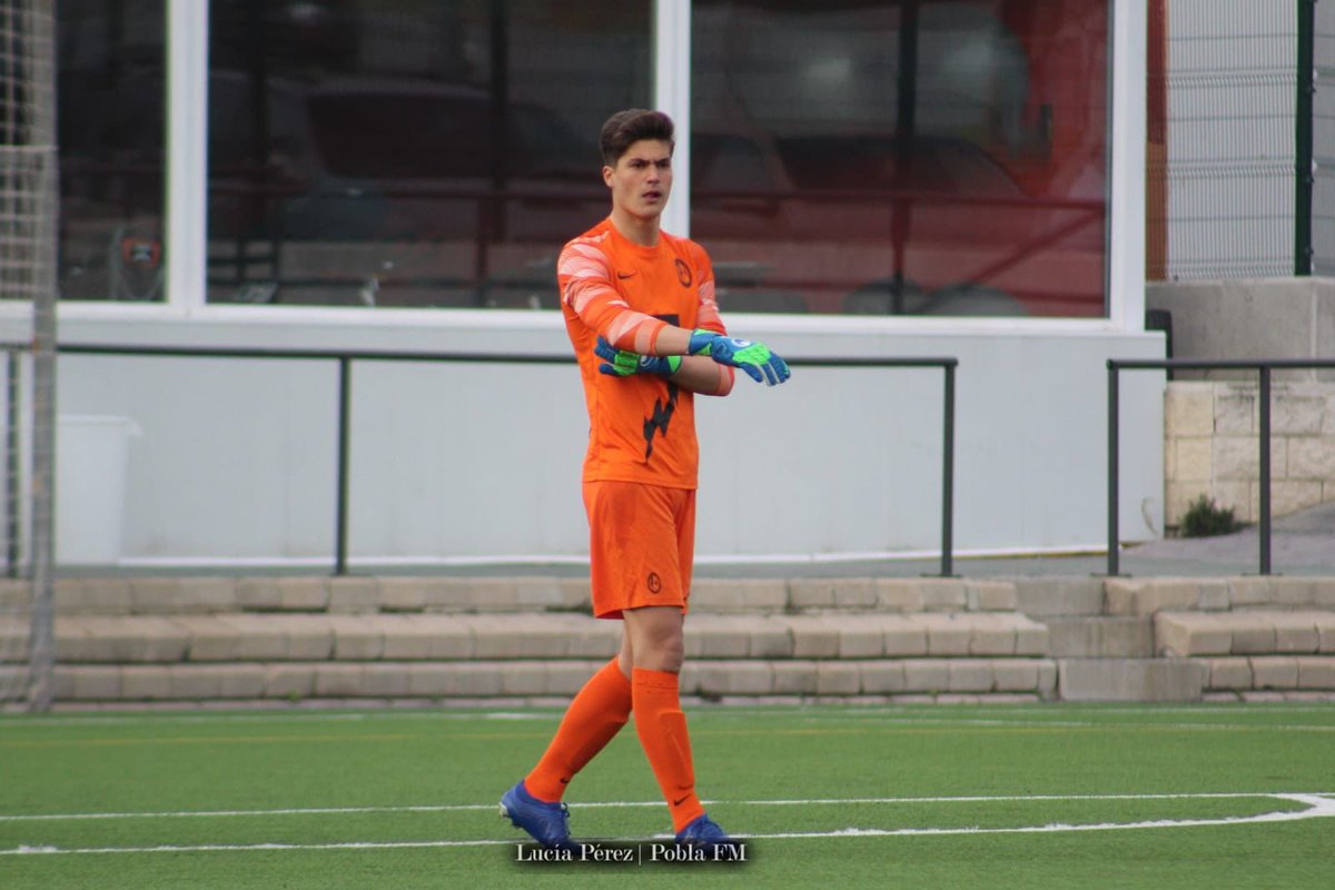 <a href="/Nicochenu1/">Nicolas</a> es nuevo integrante de la familia de Protio Sport, portero de 1,93 del <a href="/RMajadahonda/">CF Rayo Majadahonda 🤍⚡️💙</a> <a href="/JuvenilDH/">Juvenil División de Honor</a> Uno de los artífices de la gran temporada de dicho juvenil. Mucho presente y más futuro!!!! Crecemos contigo! Foto de Lucia Perez/Pobla FM Gracias <a href="/_luciaperez/">Lucía Pérez</a> <a href="/poblafm/">PoblaFM</a>