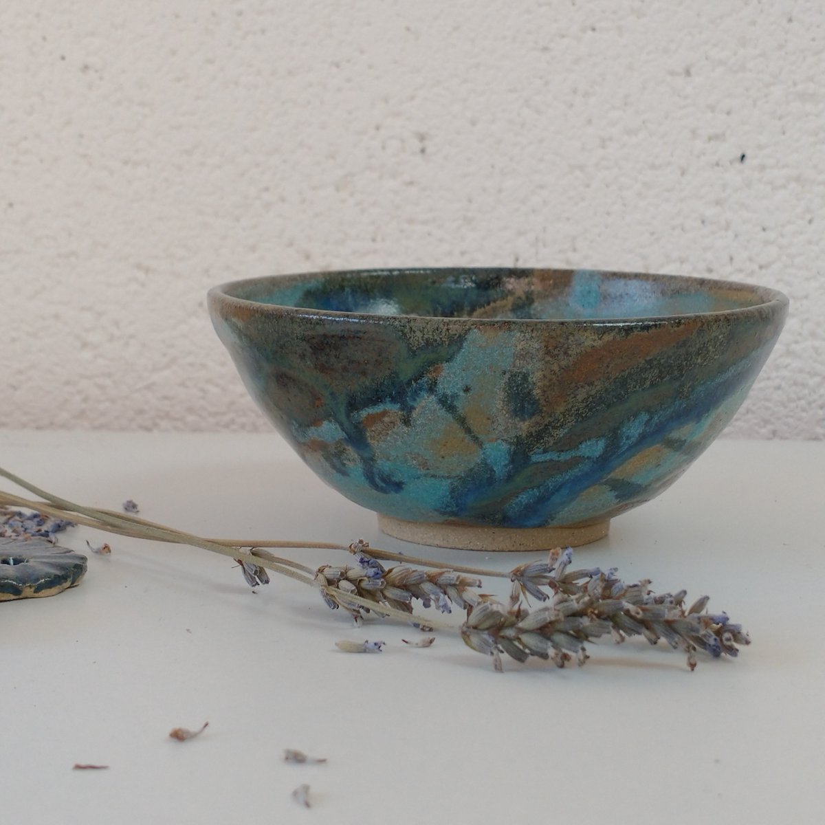 sbpottery's tweet photo. This beautiful turquoise and blue glazed ceramic bowl was hand thrown on a potter's wheel and has a turned base.  Now available from my online shop, link in profile. #ceramics #pottery #handmade #turquoise #blueglaze https://t.co/lPEFgRFPPL