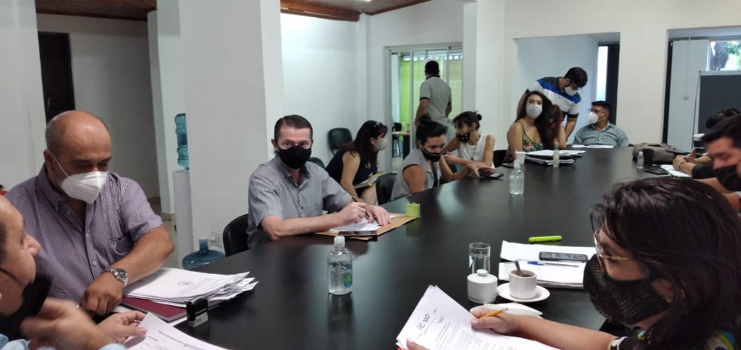 JorgeAWozniczka's tweet photo. 🔴 REUNIÓN DE COMISIONES 🔴

✅ #COMISIÓN DE #OBRAS .-

🔴 Hoy 25/03 se llevó a cabo la reunión de la Comisión de Obras donde se aprobaron importantes despachos para interes para la ciudad de #Resistencia, que van a ser tratados en la proxima sesión del Concejo.

@GustavoPorChaco https://t.co/3g6iDlUyWu