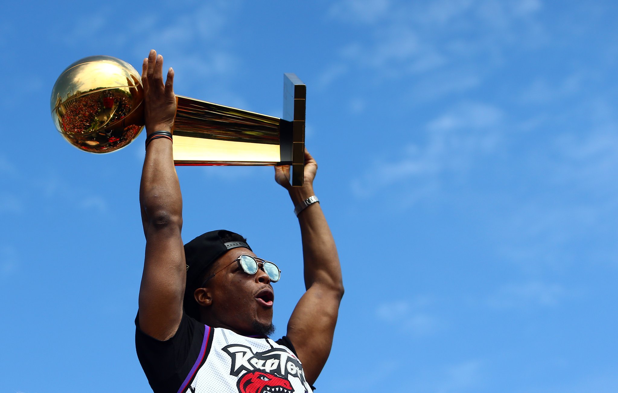 Hoy cumple 3  5  años Kyle Lowry

Todo un Campeón con ¡Happy birthday,   