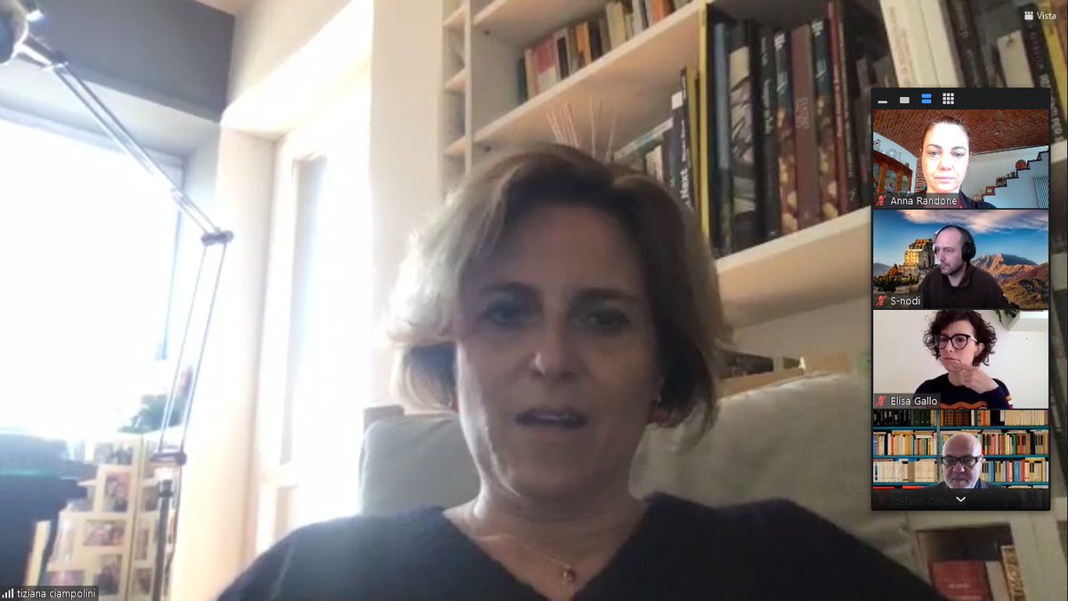 CittaMetroTO's tweet photo. #topmetrofabene #fabene
Tiziana Ciampolini di #Snodi inizia i lavori del primo #policylab "Rigenerare le politiche pubbliche a partire dalle comunitร locali" e lancia la prima sessione di lavoro spiegando la metodologia della mattinata. https://t.co/iUcCcsJw5Q