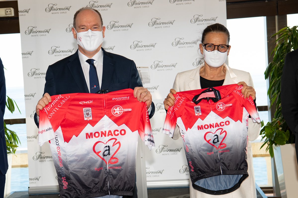 thebikeshopmc's tweet photo. Disponible dès maintenant: le kit officiel des Carabiniers du Prince, vendu au profit de la fondation Fight Aids Monaco de Son Altesse Princesse Stéphanie. 🎗️ 
ℹ️All info the shop! https://t.co/3X7otcF7OO