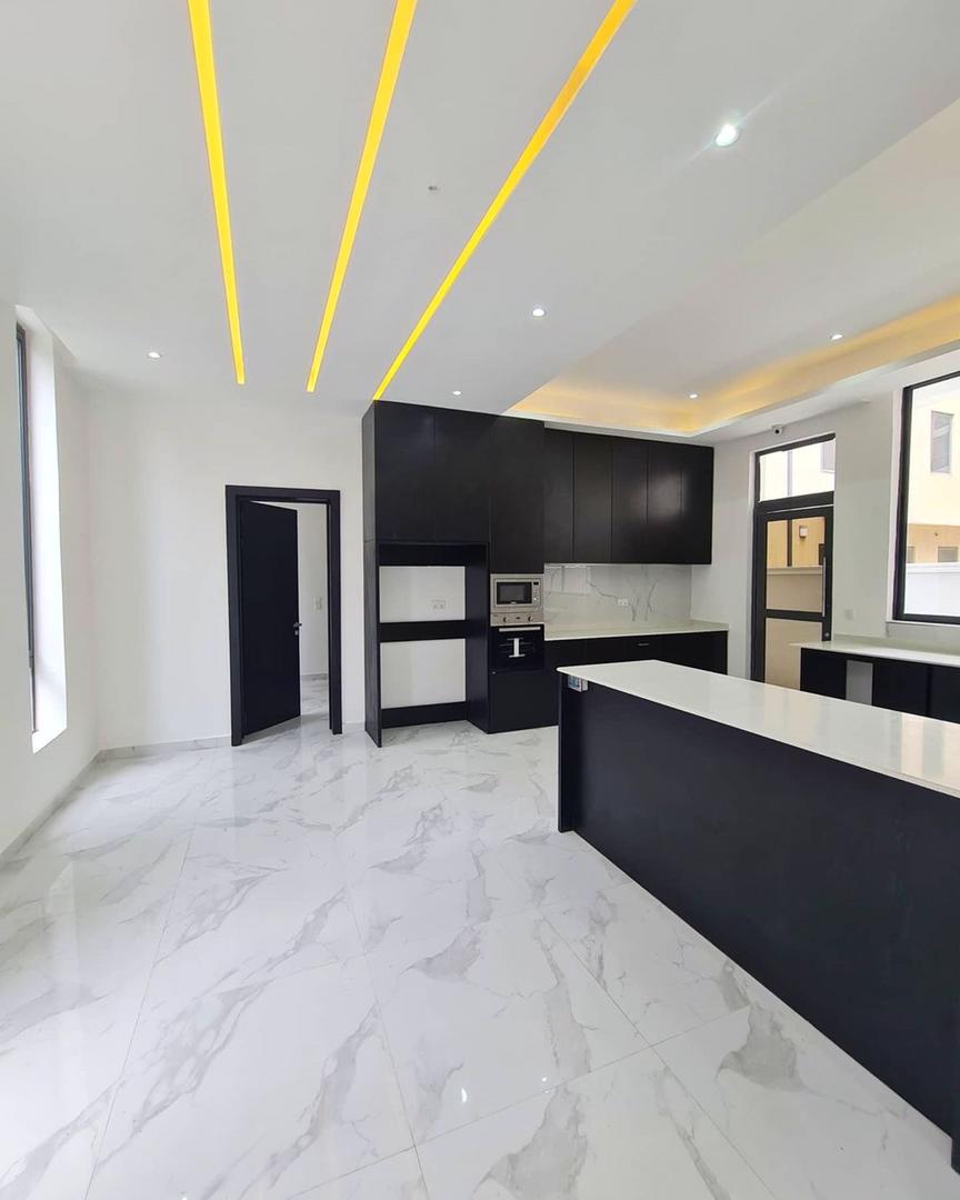 RoyalPropertyEm's tweet photo. FULLY DETACHED DUPLEX WITH BQ AND SWIMMING POOL

LOCATION: LEKKY COUNTY HOMES

TITLE: GOV CONSENT 

PRICE: ₦160M

Chat up an Agent for inspection :Message Royal Property Empire on WhatsApp https://t.co/ReTn2I8avl

#Ghana #Bitcoin #EricaVerified #LagosIsReady #thursdaymorning https://t.co/iMvdia8hyK