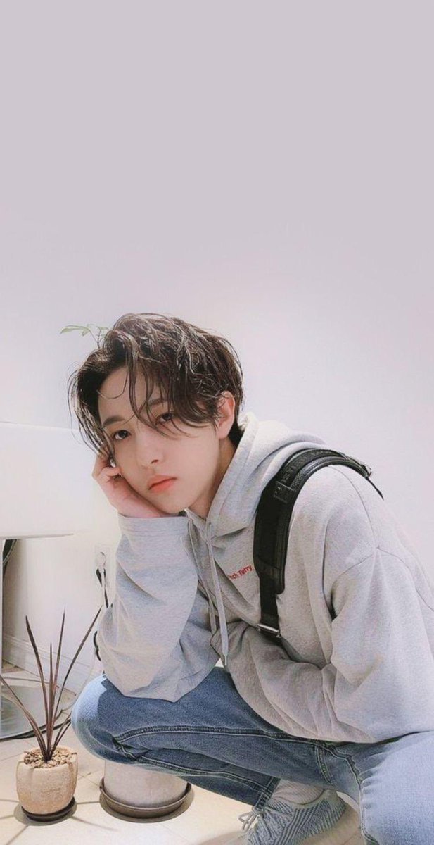 schuhwinggum's tweet photo. People are threatening to kill Renjun in this month which is his Birthday Month. Please spread the hashtag #SMPROTECTRENJUN before it’s too late! https://t.co/TFWV26pJSG