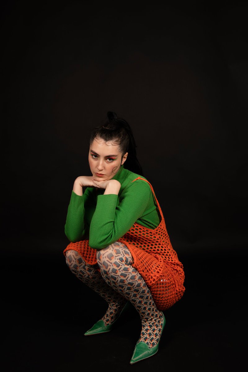 Here's some printed tights style inspo!😍

@bellaalicegraham in our geometric tights.

How would you style yours?

#Tights #hosiery #wholesale #prints #pamelamann #fashion #vintageshop #printedtights