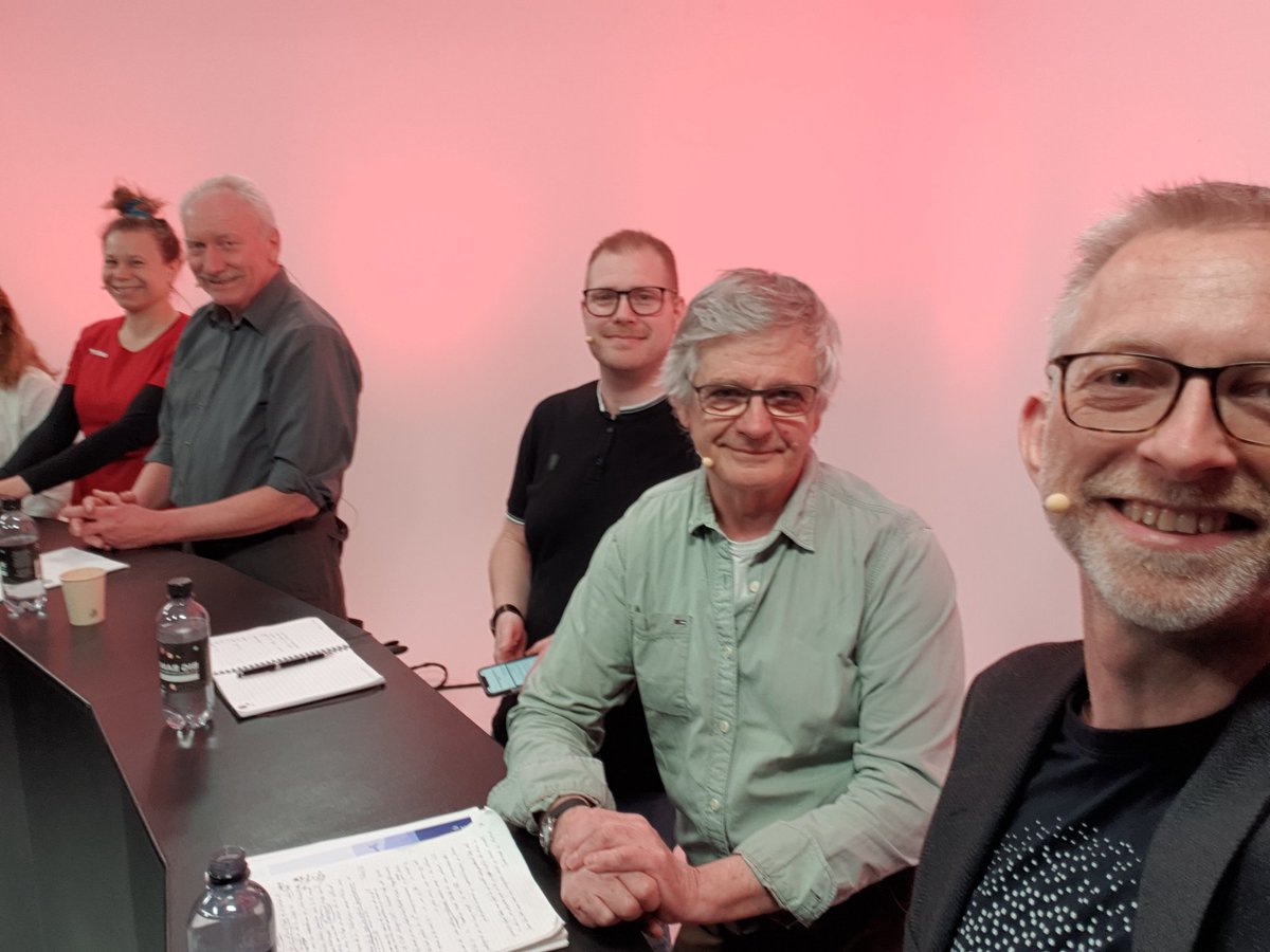 shorst14's tweet photo. Så er vi klar til MONA-paneldebat på #bbdk21 om kompetenceorienteret undervisning https://t.co/82PLvPmytH