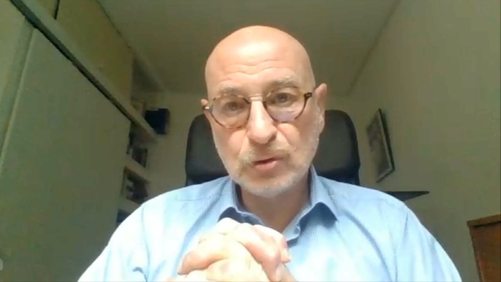 BFMTV's tweet photo. "L'épidémie est hors de contrôle": pour l'ex-directeur général de la Santé, un confinement strict est nécessaire https://t.co/DHkBS3Az2f https://t.co/edXp4W0Clk
