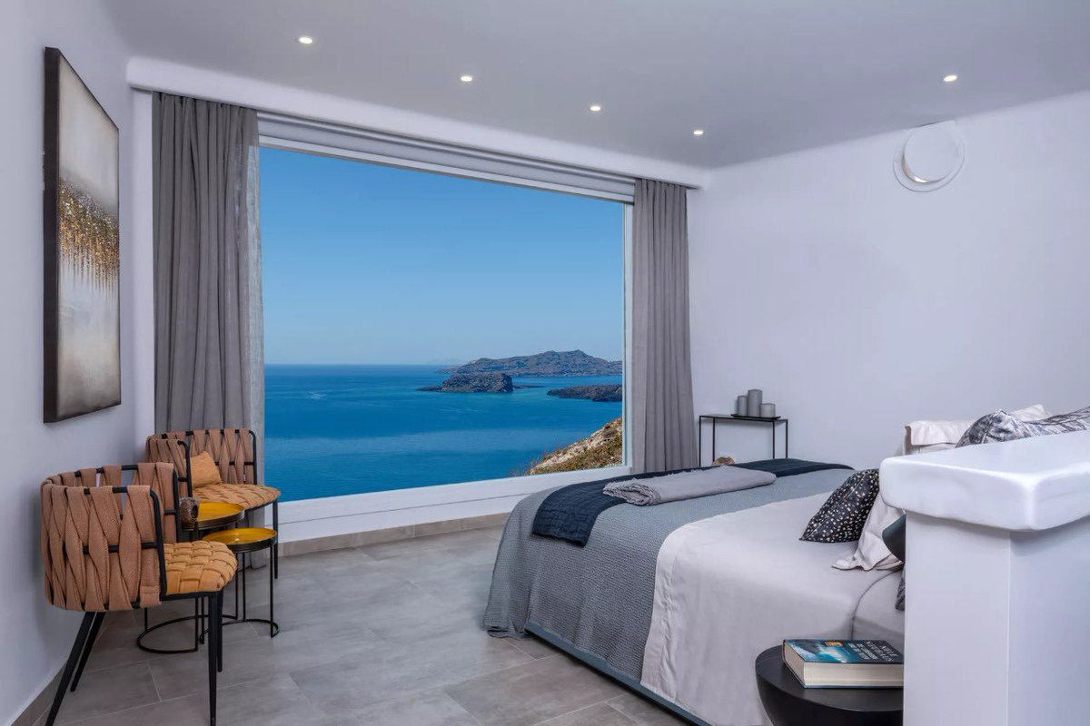 here_greece's tweet photo. Athermi Suites Santorini
فيلا كهفيه

 #اليونان 🌋
#سانتوريني https://t.co/URfD7q1wXS
