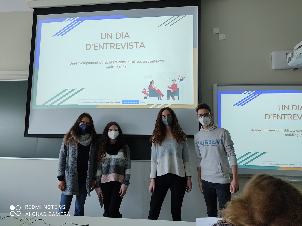 senblau's tweet photo. Exposició finalitzada. Moltes gràcies per la vostra atenció! @DhccmU https://t.co/7J0sMhJLpZ