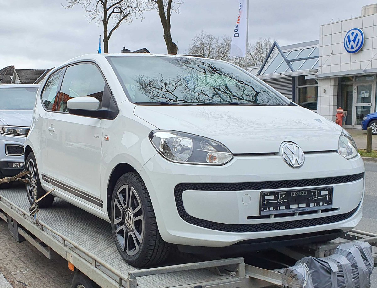 Deze week is Volkswagen week! #Volkswagen T-Roc 1.5 TSI DSG Sport  #Volkswagen up #GTI #Volkswagen #Up 1.0 #Club . Importeren uit Duitsland is voor iedereen interessant.... bel ons voor meer info?  0252 673 180.