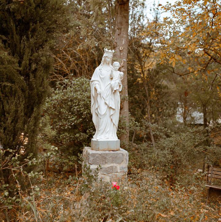 AMonastique's tweet photo. « Voici la servante du Seigneur;
que tout m’advienne selon ta parole. » Lc 1, 38

Belle solennité de l'Annonciation avec l'Artisanat Monastique ! 🕊️ 

#artisanatmonastique #savoirfaire #madeinfrance #produitsdequalité #nosmonastères #faitmain https://t.co/aQSDST2Jbn