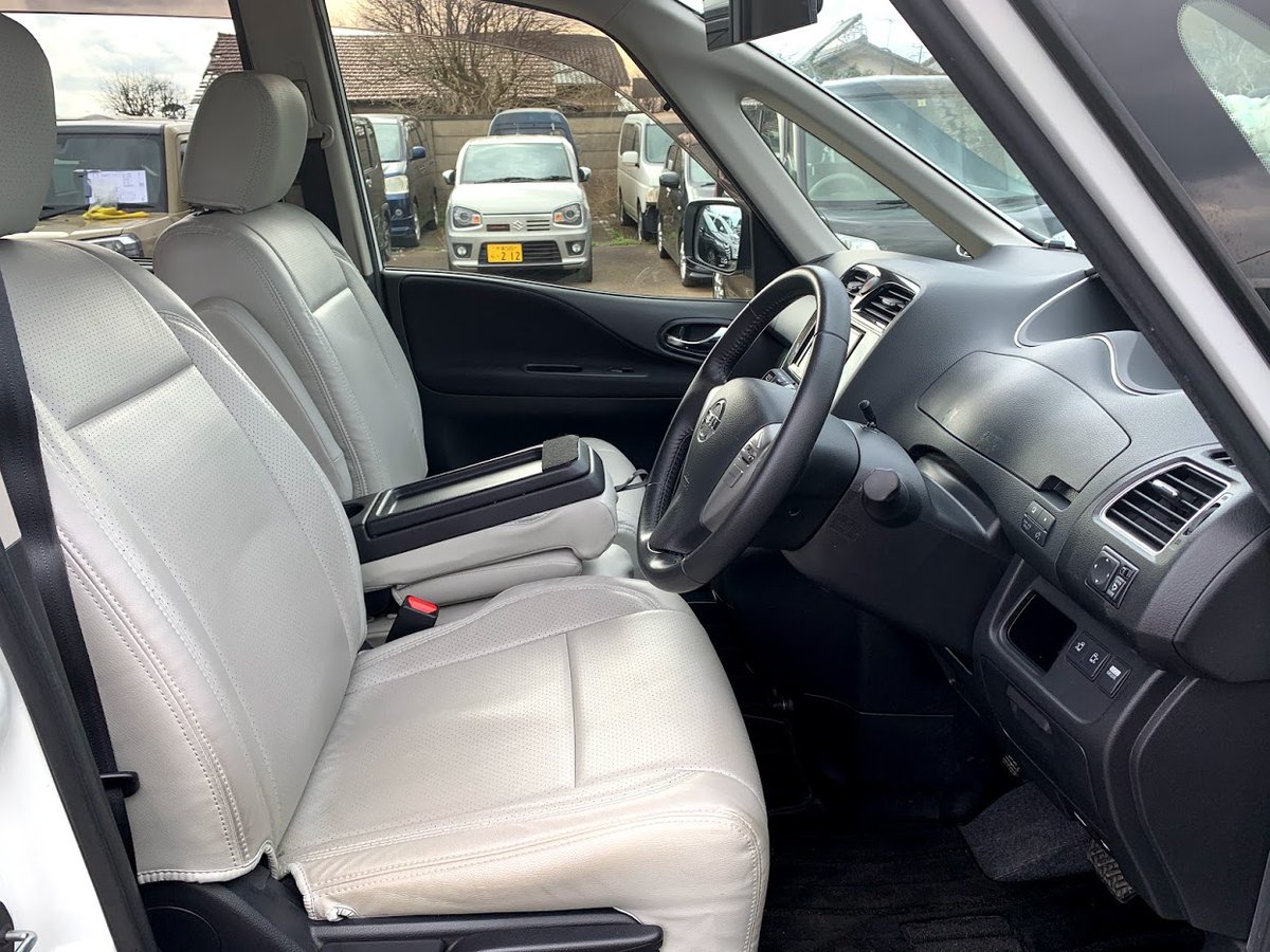 daitokucar1's tweet photo. お買い得な日産セレナが入荷しました💁‍♂️
平成24年式で9.5万キロ、人気のパールホワイト、両側パワスラ、車検付で車両本体価格は63.5万円🚗
セレナはシートアレンジは多彩で、ファミリーや友達同士の旅行などにピッタリです‼️ https://t.co/rEiHmSPOzU