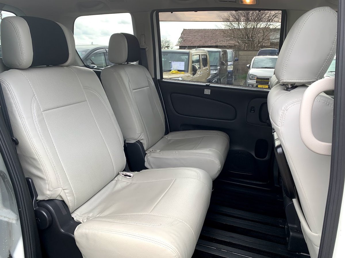 daitokucar1's tweet photo. お買い得な日産セレナが入荷しました💁‍♂️
平成24年式で9.5万キロ、人気のパールホワイト、両側パワスラ、車検付で車両本体価格は63.5万円🚗
セレナはシートアレンジは多彩で、ファミリーや友達同士の旅行などにピッタリです‼️ https://t.co/rEiHmSPOzU
