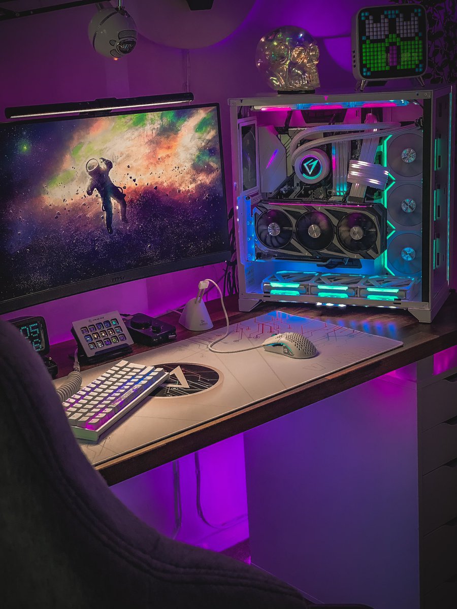 XCALIBUR87PSN's tweet photo. For more of my setup make sure you are following me on Instagram ... #setup #LianLi #rogstrix3080 #gpugoals https://t.co/W6soUPWLwN