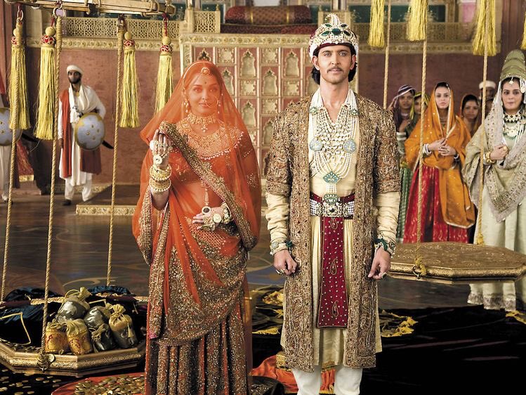 filmfare's tweet photo. Which film is this still of #HrithikRoshan and #AishwaryaRaiBachchan from? Wrong answers only. https://t.co/6EZpQ2u433