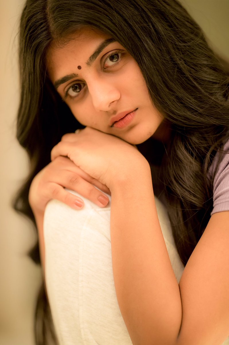 camsenthil's tweet photo. #GabriellaCharlton prettified with her cute look https://t.co/DdBDEhFdP5