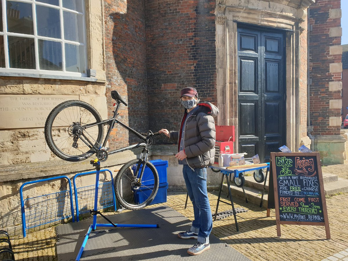 The sun is shining and @mybikerepair is back with his free Dr Bike session til 3.30pm today!
Get down to the theatre to give your bike some TLC!