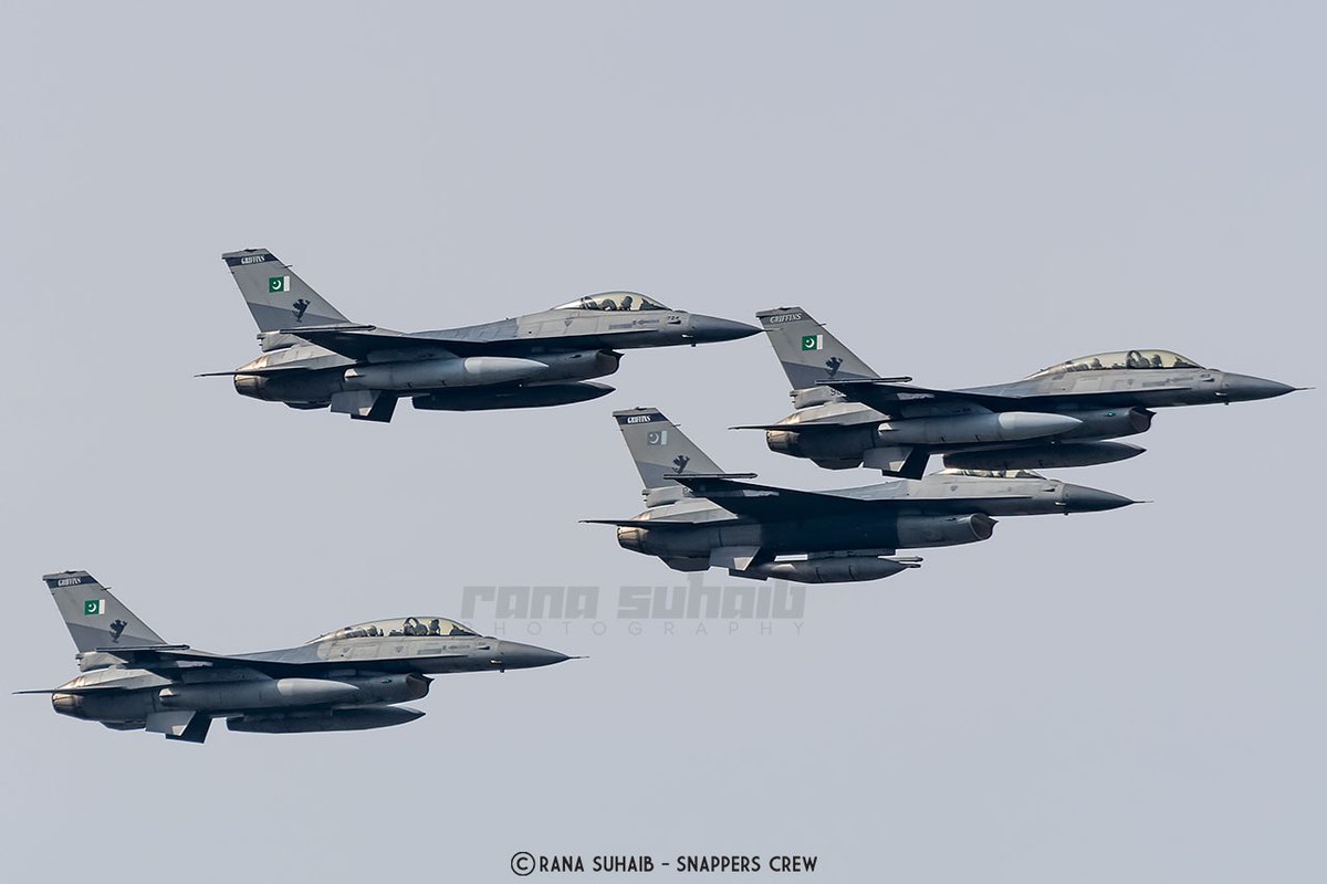 F-16 Fighting Falcons in a 4-ship formation over parade vanue, Islamabad.These aircrafts are assigned to No. 9 Sqn of Pakistan Air Force. :  @RanaSuhaibPhoto /  @snapperscrew