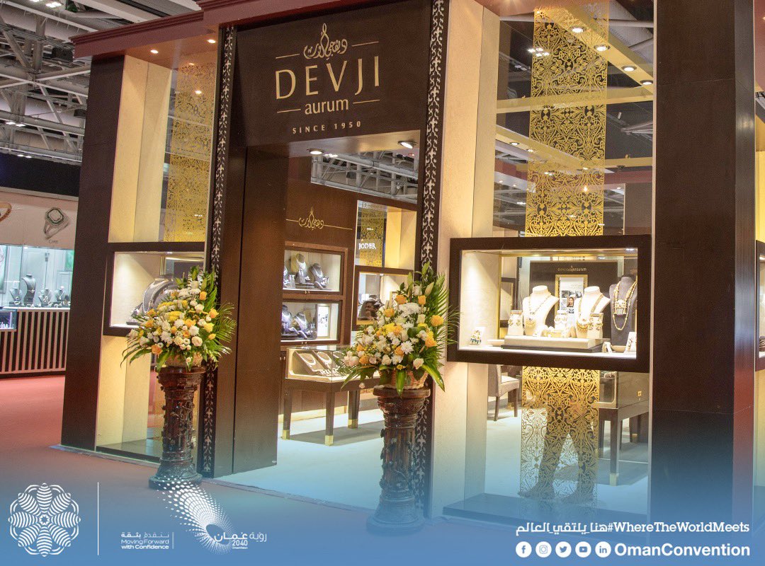 OmanConvention's tweet photo. صور إرشيفية تعود للنسخة العاشرة من معرض مسقط للذهب والمجوهرات ٢٠١٩.
نهاية أسبوع سعيدة ✨
Throwback to the 10th Muscat International Jewellery Exhibition 2019.
Enjoy your weekend ✨
#OCEC
#هنا_يلتقي_العالم #بأمان
#WhereTheWorld #safely https://t.co/j1S4rGBfhx