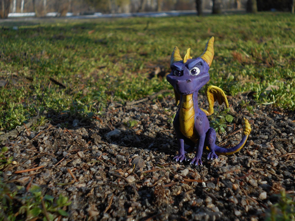 Li'l Spyro

#velvetclay  #figurine  #sculpture  #handmade #dragon #Spyro