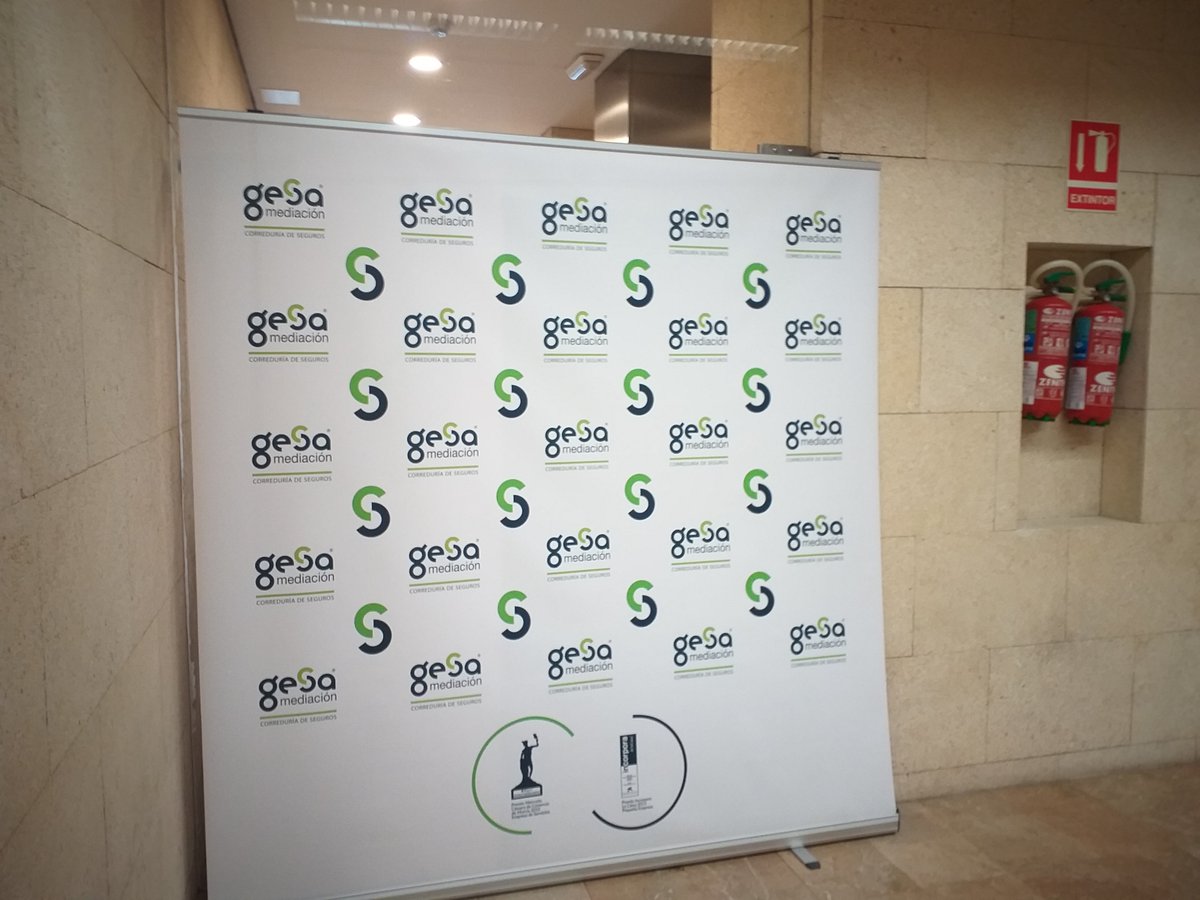 GesaSeguros's tweet photo. #FelizJueves 
#GesaMediación colabora en exclusiva en la #AGCROEM2021 que se celebra hoy
Ayer estuvimos en sus instalaciones para echar una mano @croemurcia 
Hoy nos representa nuestro director general 
@marianogesa71
 Un orgullo para nuestra #empresa #RegióndeMurcia
#GesaContigo https://t.co/5tXWqBKuxo
