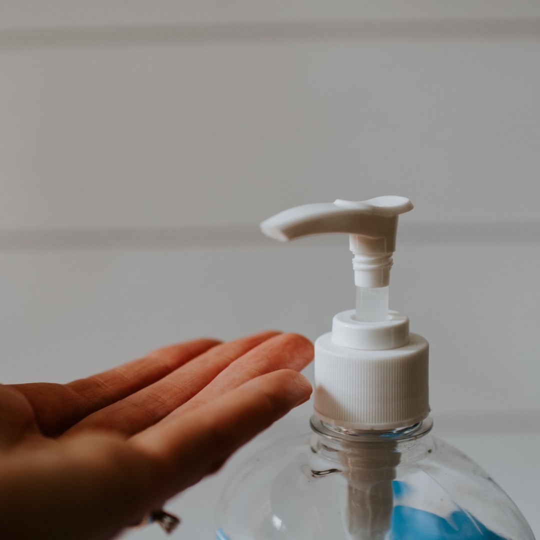 muzamedical's tweet photo. Full population immunity is many months off – meaning we should continue to practice good hand hygiene to keep our loved ones safe. Find out why in our blog ➡️  https://t.co/TmcxRaM3bT 

#HandWashing  #handhygiene #familyhealth https://t.co/E9xVPRm8OH