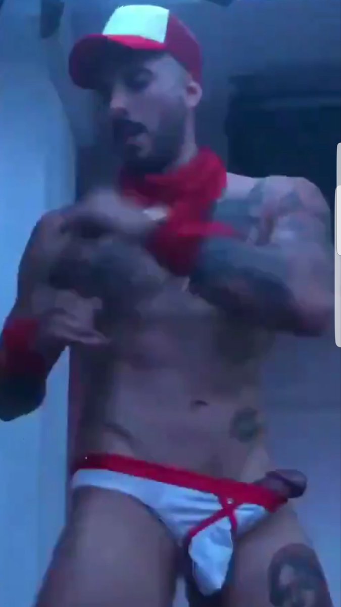 no puedo parar de ser tan trola tweet media